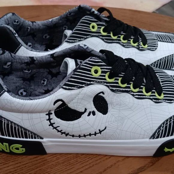 Disney Tim Burton's Nightmare Before Christmas low top shoes Size 10 1/2 - Picture 2 of 5